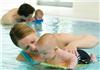 Vì sao bố mẹ nên cho bé học bơi từ sớm và những điều cần lưu ý